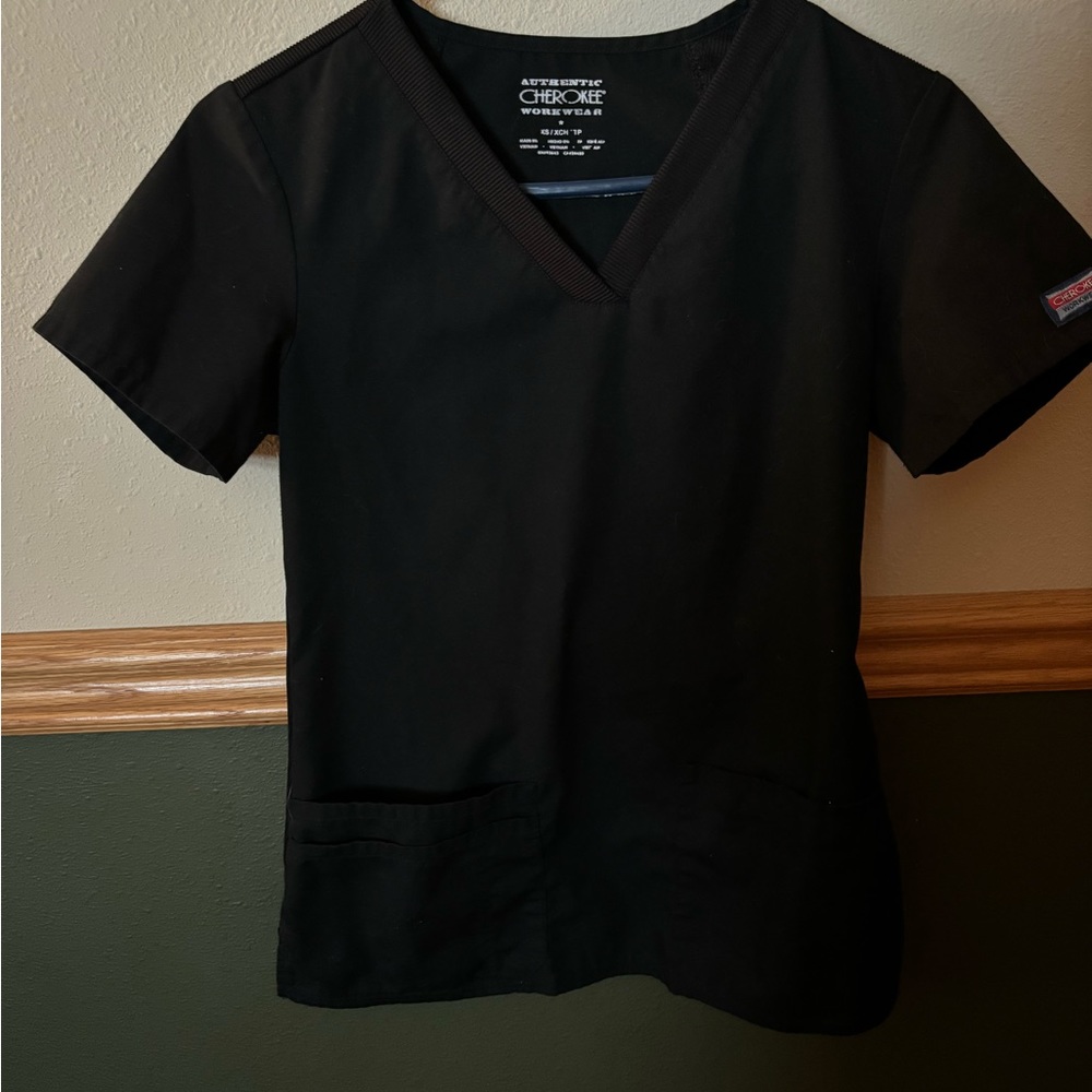 Scrub top